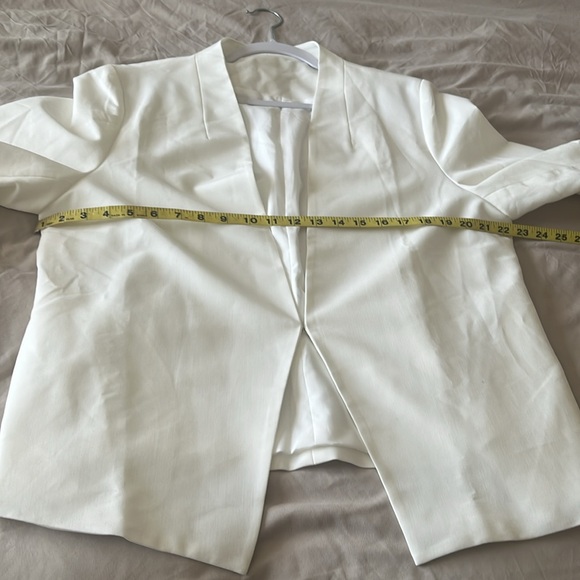 NWOT White Open Front Blazer - Picture 6 of 10